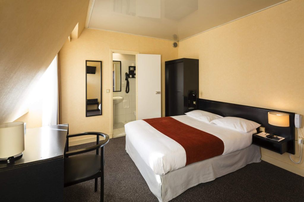 Vaugirard Hotel 3*