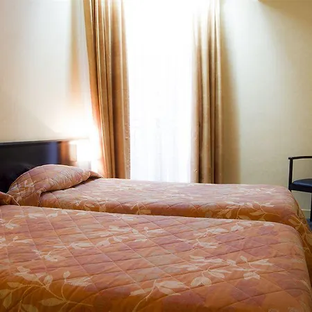 Vaugirard Hotel 3*