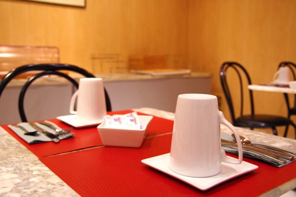 Hotel Vaugirard 3*
