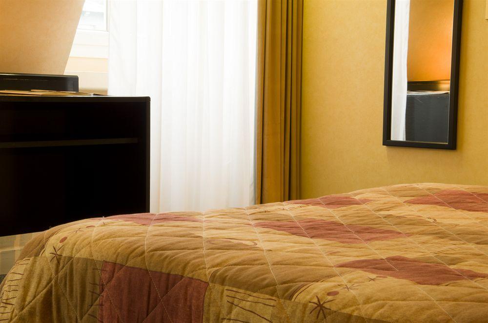 Vaugirard Hotel Parigi